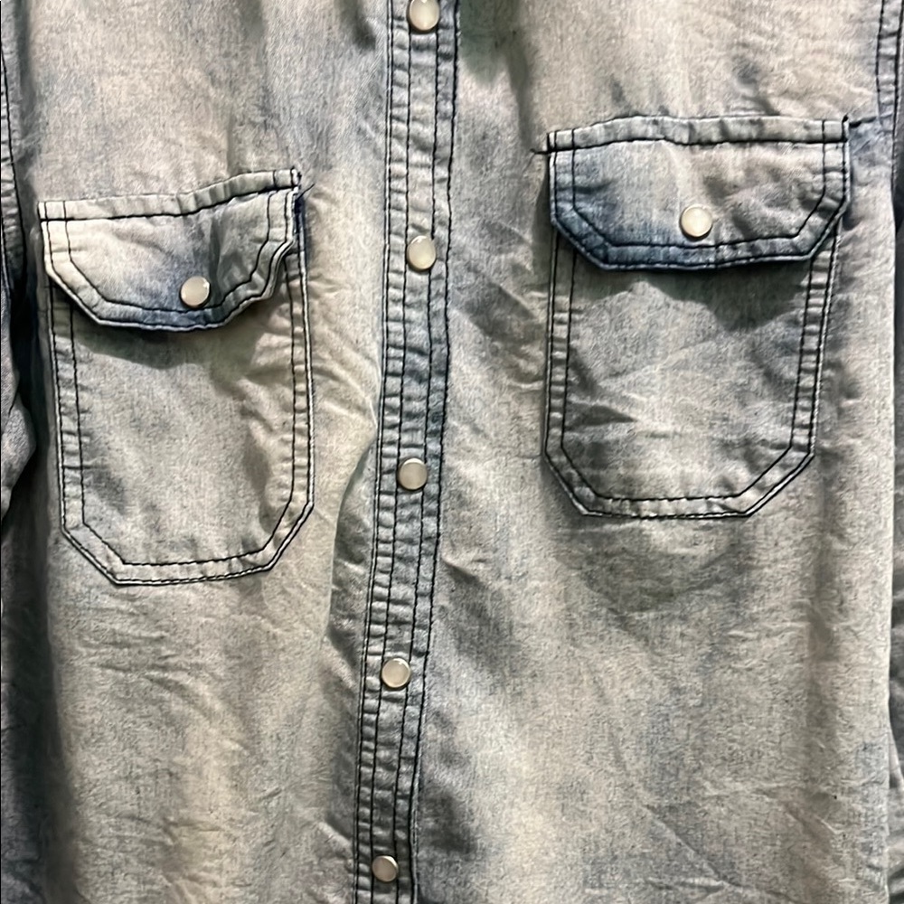 ISSI Light Denim Button Down Shirt - Picture 6 of 7